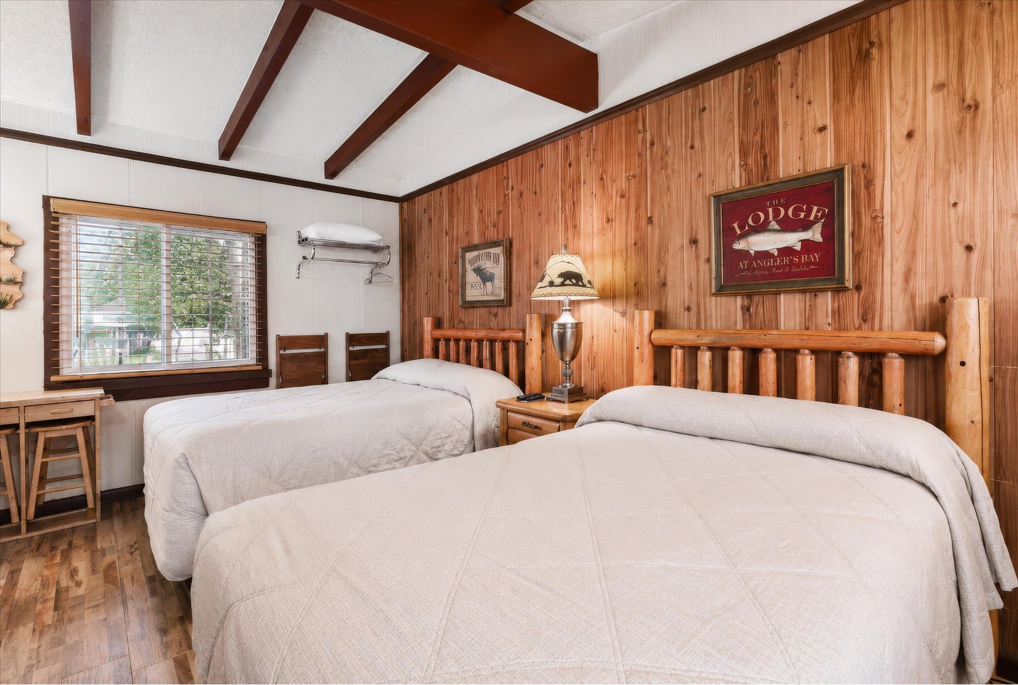 The Premium Lakefront Room with Two Full Beds at Olde Mill Inn of Clarkston
